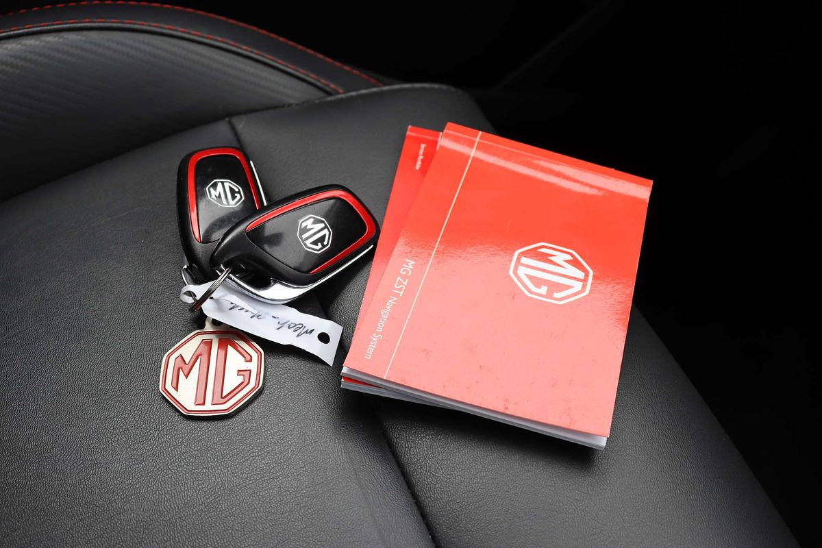 2023 MG ZST Essence