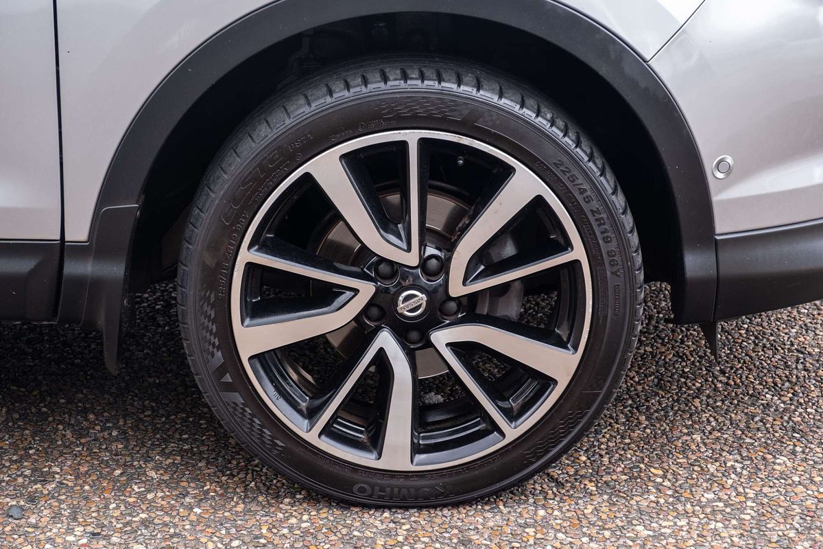 2017 Nissan QASHQAI Ti J11