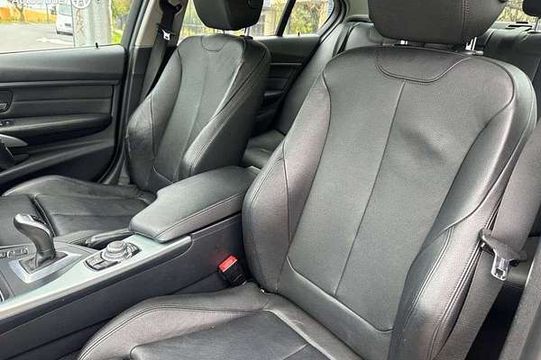 2014 BMW 3 Series 320i F30