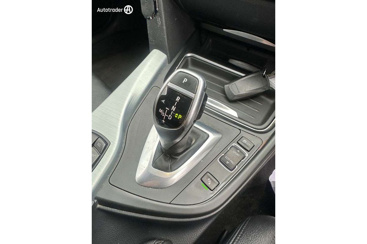 2014 BMW 3 Series 320i F30