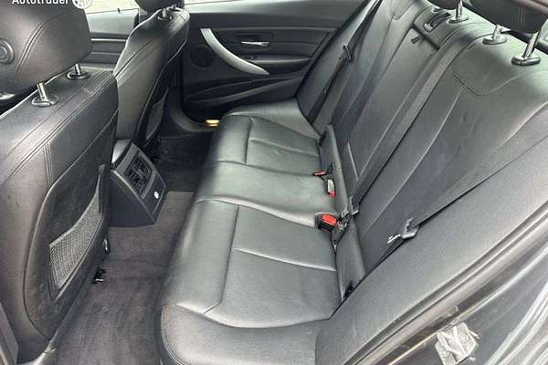 2014 BMW 3 Series 320i F30