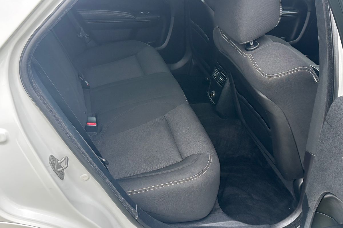 2013 Chrysler 300 SRT-8 Core LX