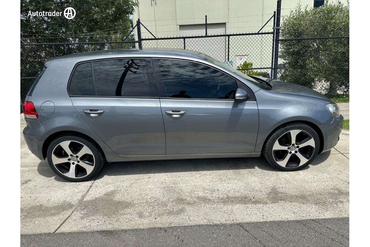 2010 Volkswagen Golf 77TSI VI