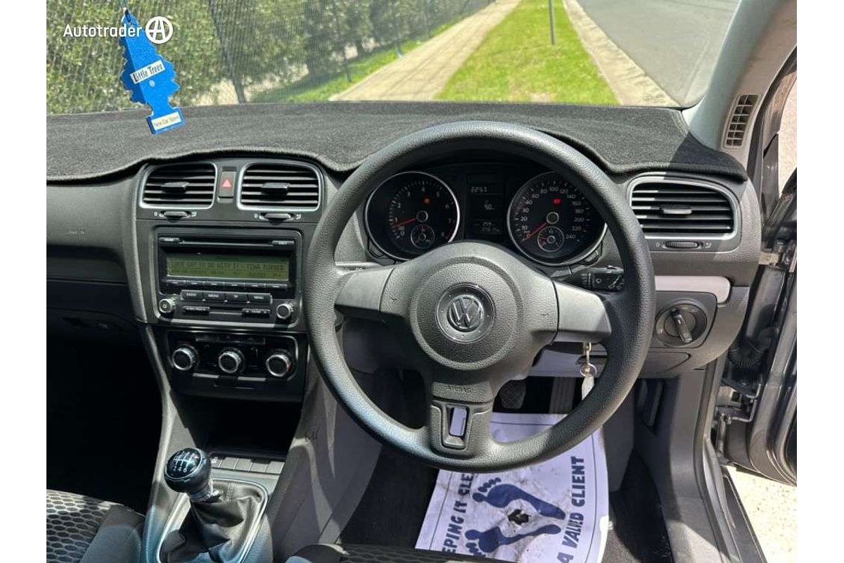 2010 Volkswagen Golf 77TSI VI