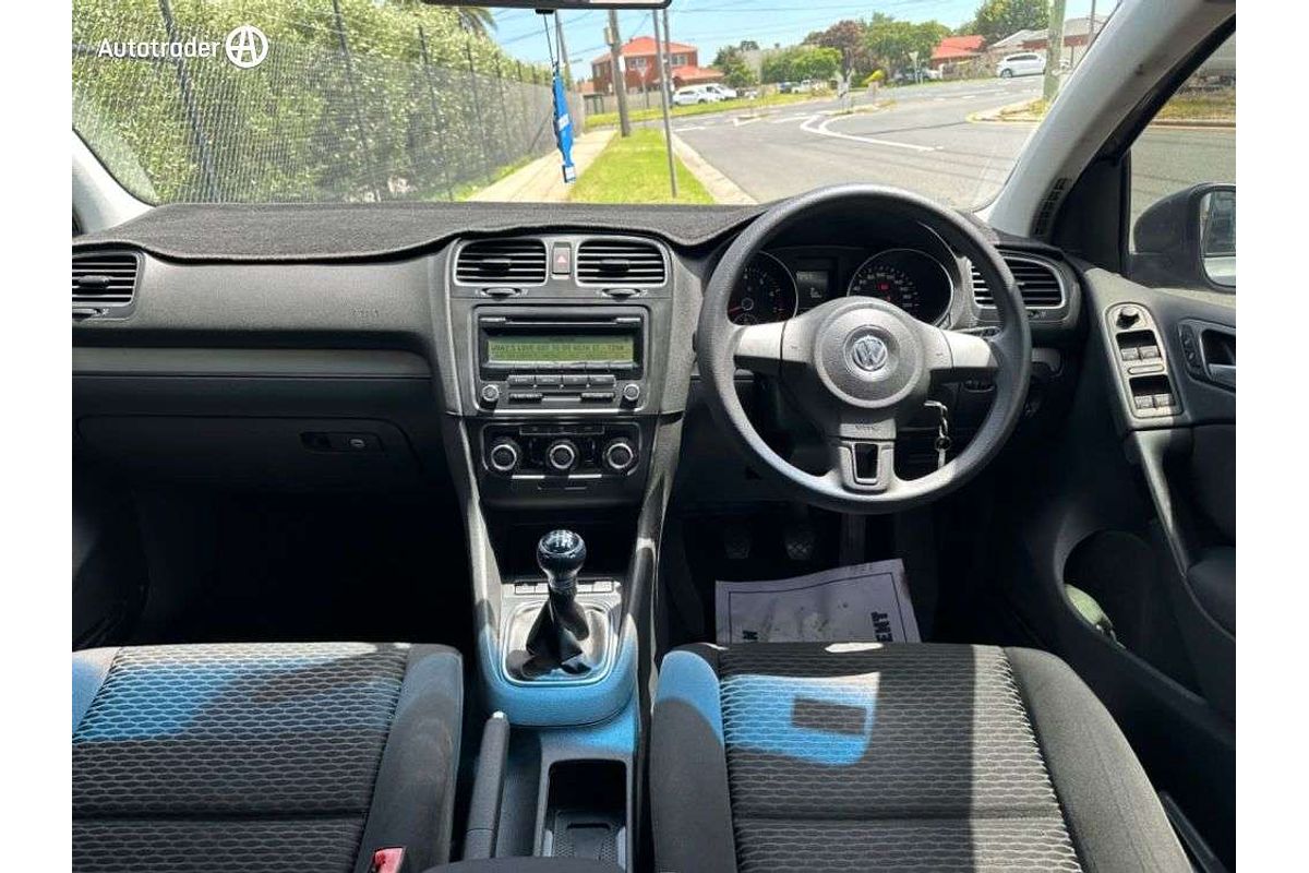 2010 Volkswagen Golf 77TSI VI