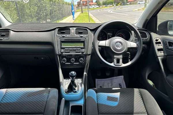 2010 Volkswagen Golf 77TSI VI