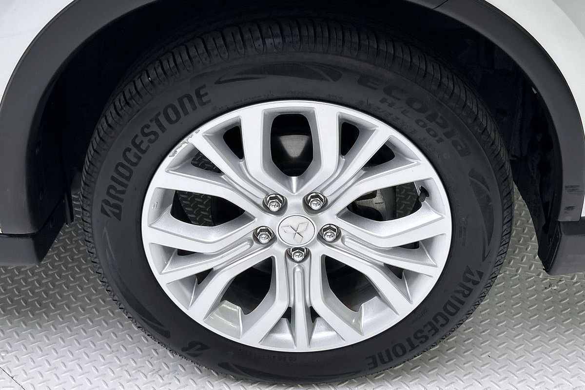2019 Mitsubishi Outlander ES ADAS ZL
