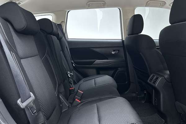 2019 Mitsubishi Outlander ES ADAS ZL