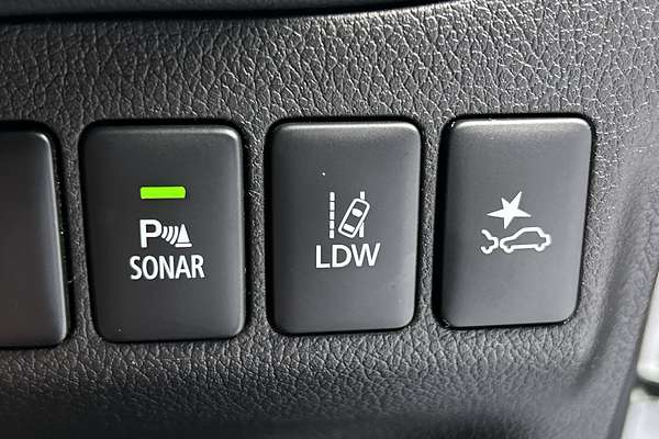 2019 Mitsubishi Outlander ES ADAS ZL