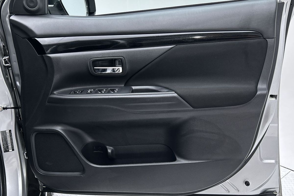 2019 Mitsubishi Outlander ES ADAS ZL