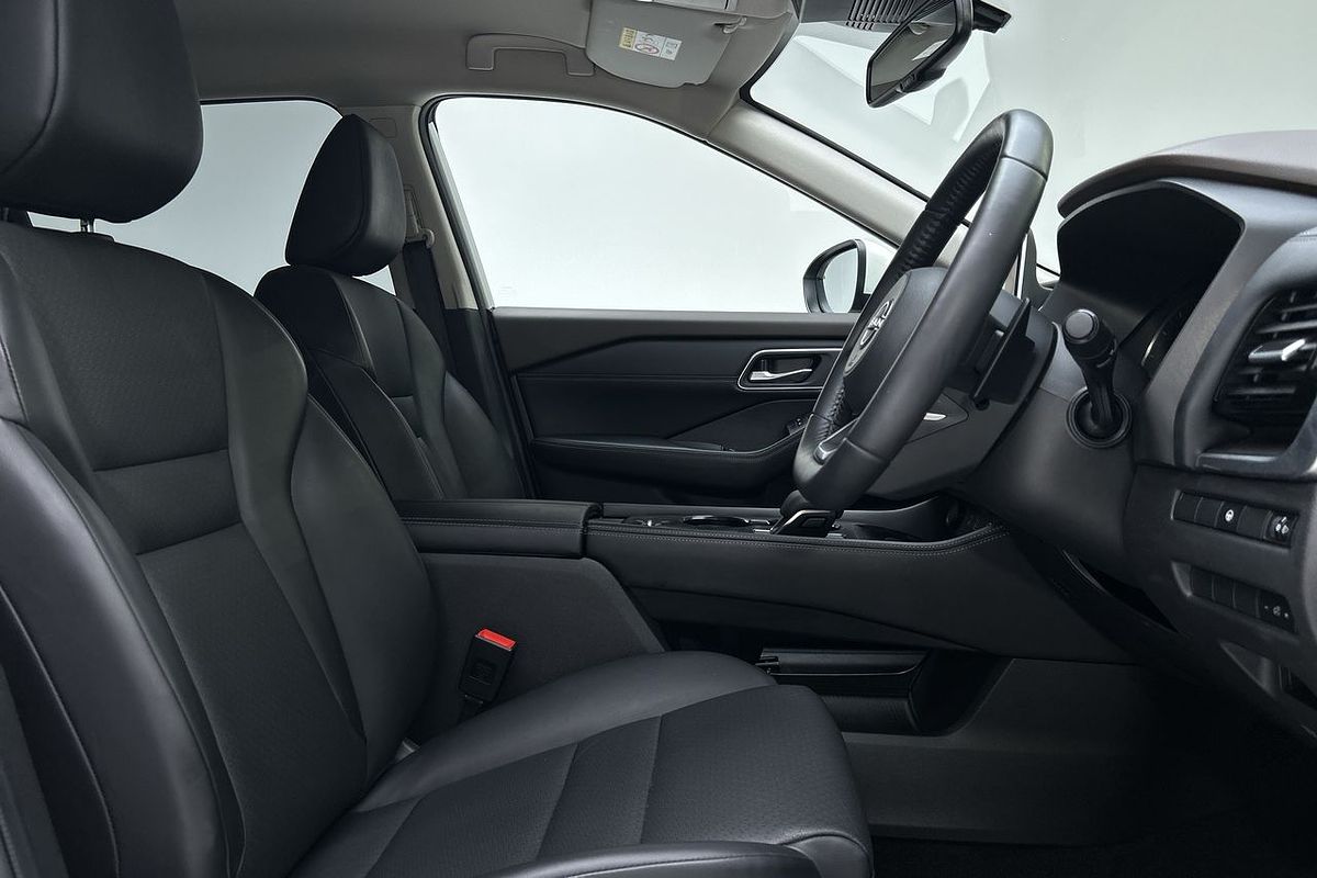 2023 Nissan X-TRAIL ST-L T33