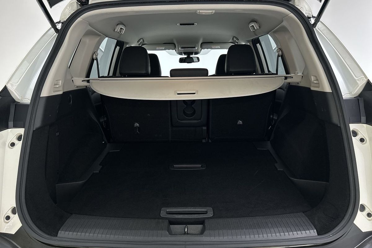 2023 Nissan X-TRAIL ST-L T33