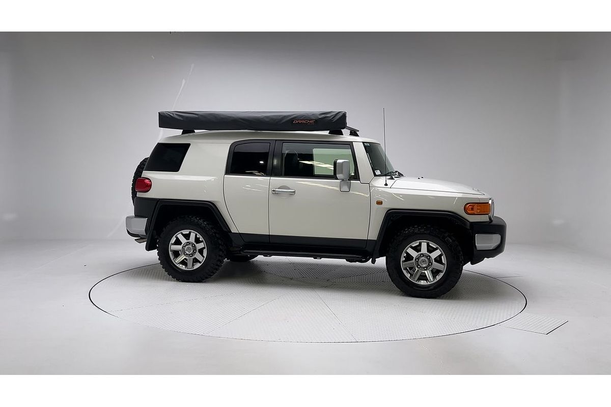 2015 Toyota FJ Cruiser GSJ15R