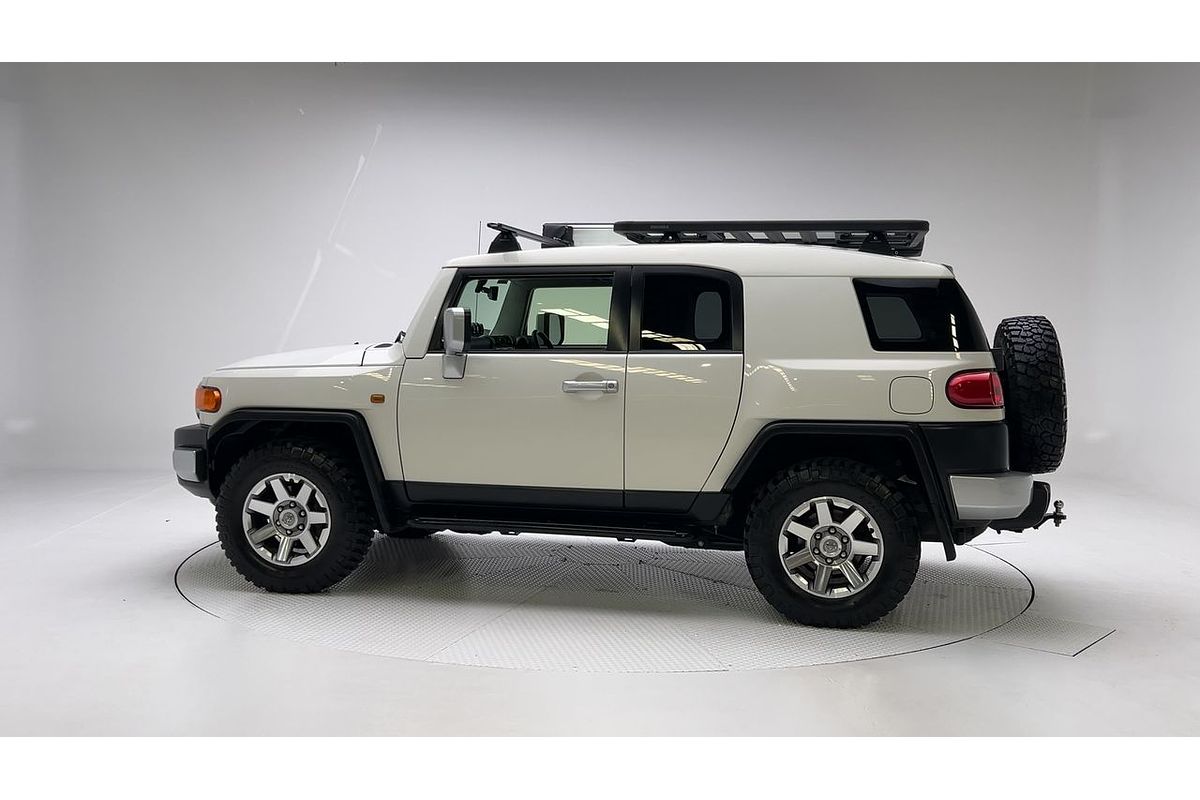 2015 Toyota FJ Cruiser GSJ15R