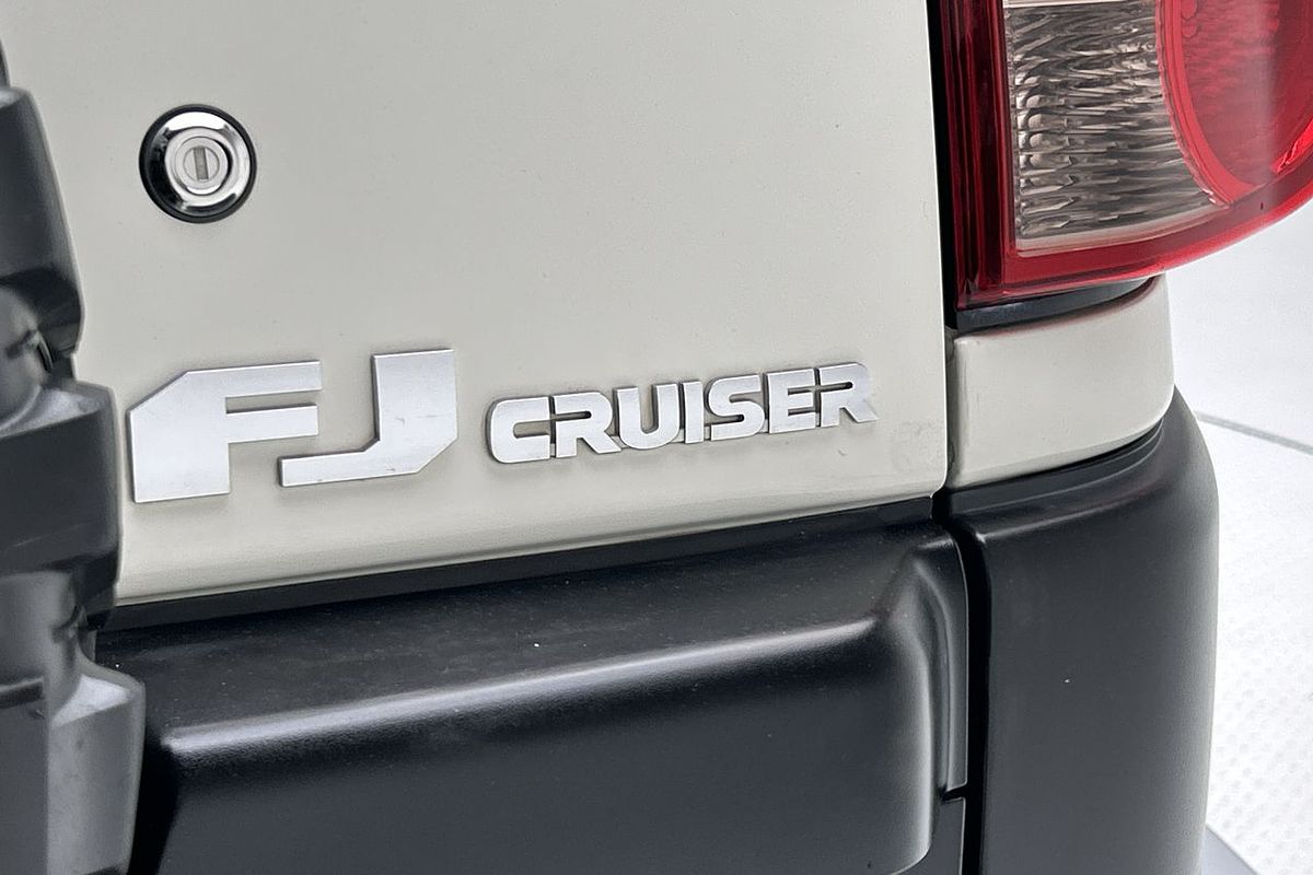 2015 Toyota FJ Cruiser GSJ15R