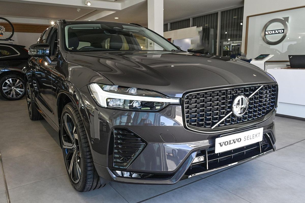 2023 Volvo XC60 Ultimate B6 Dark
