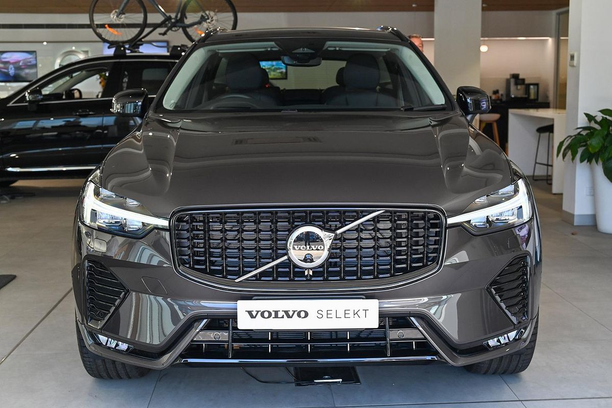 2023 Volvo XC60 Ultimate B6 Dark