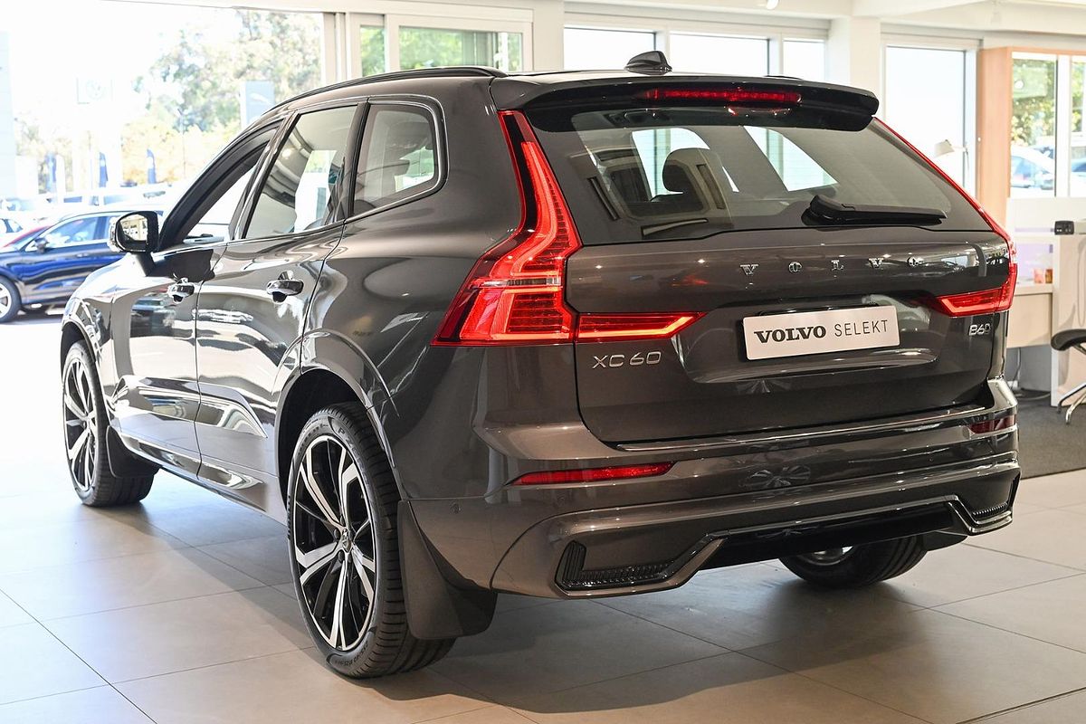 2023 Volvo XC60 Ultimate B6 Dark