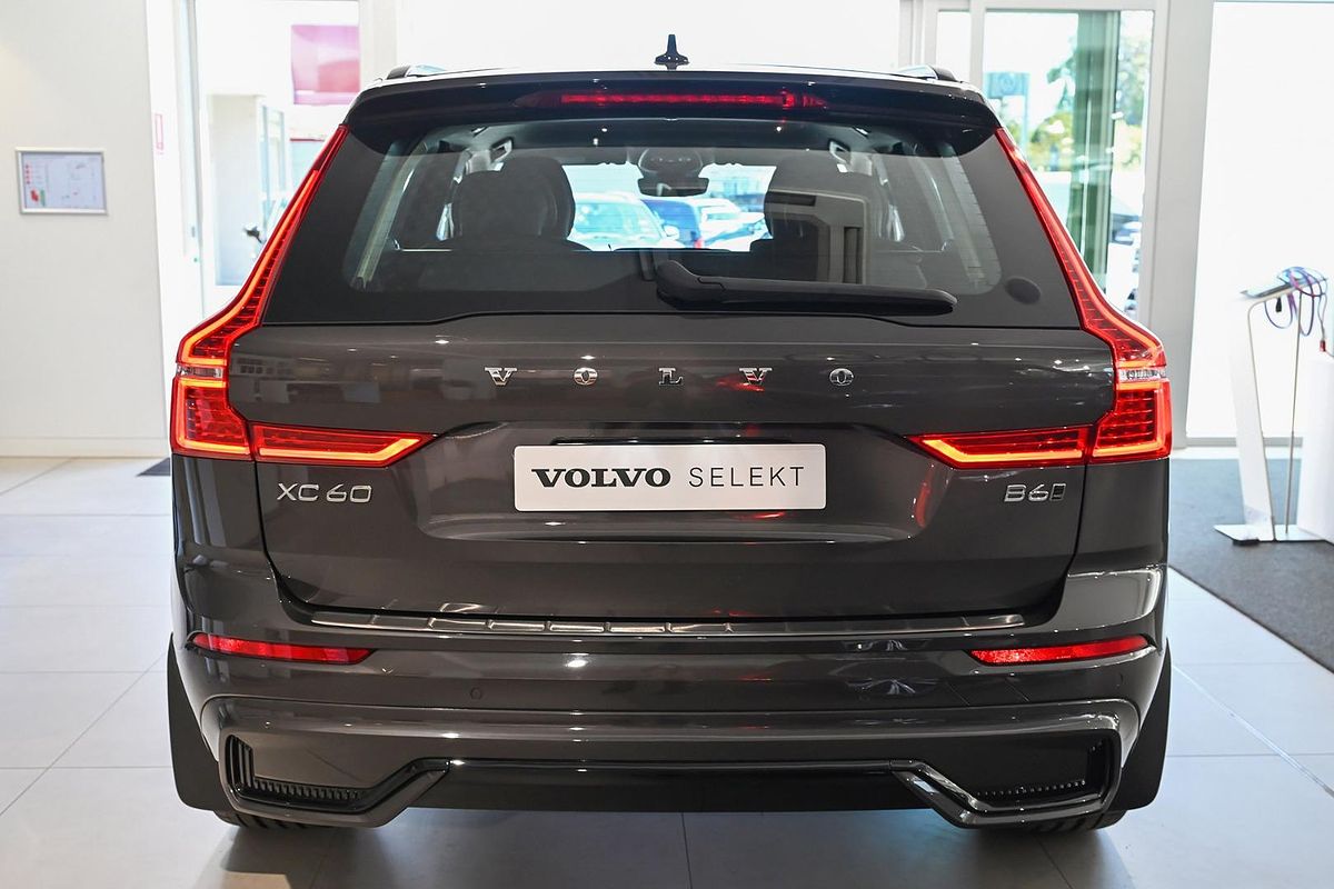 2023 Volvo XC60 Ultimate B6 Dark