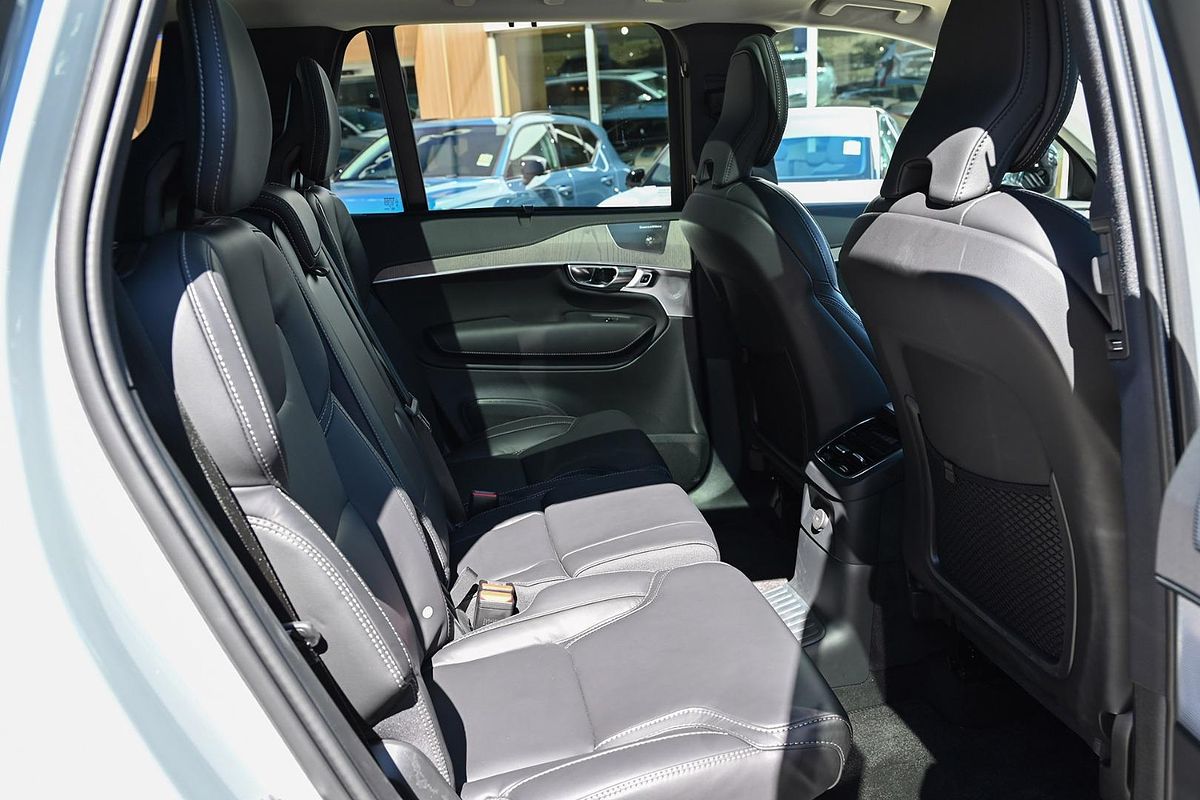 2024 Volvo XC90 Ultra T8 Plug-In Hybrid