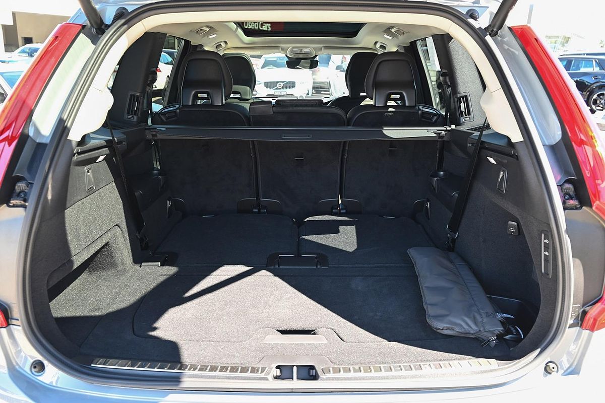 2024 Volvo XC90 Ultra T8 Plug-In Hybrid
