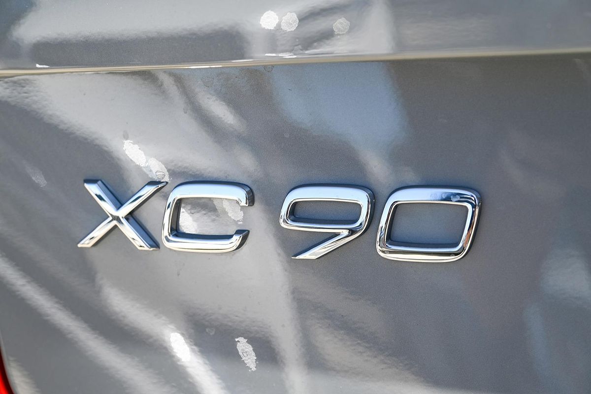 2024 Volvo XC90 Ultra T8 Plug-In Hybrid