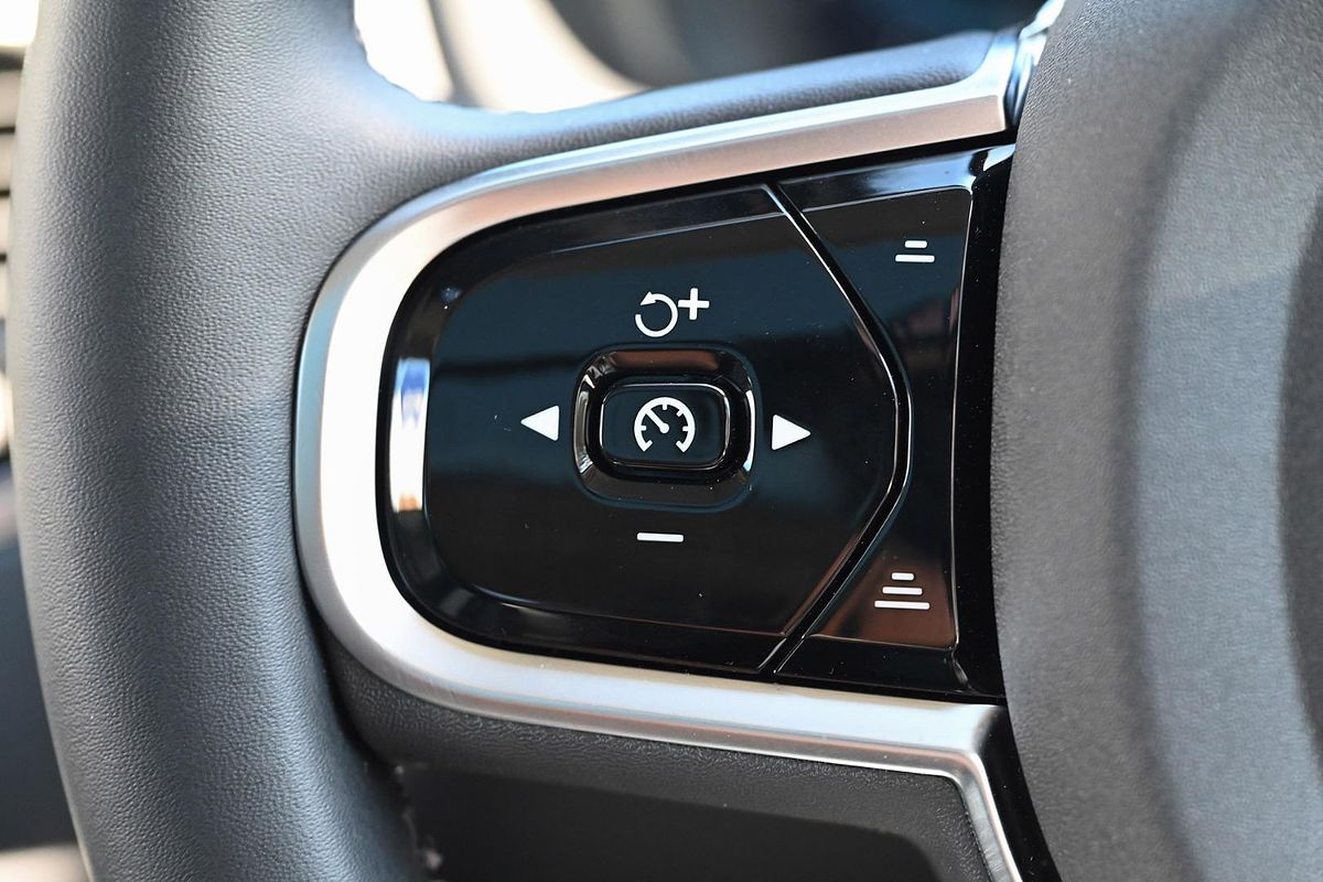 2024 Volvo XC90 Ultra T8 Plug-In Hybrid