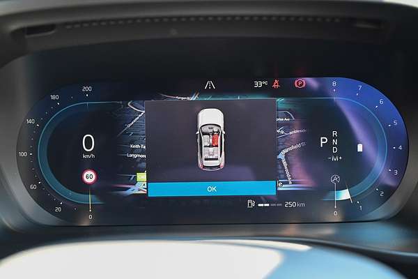 2024 Volvo XC40 Ultra B4 Dark
