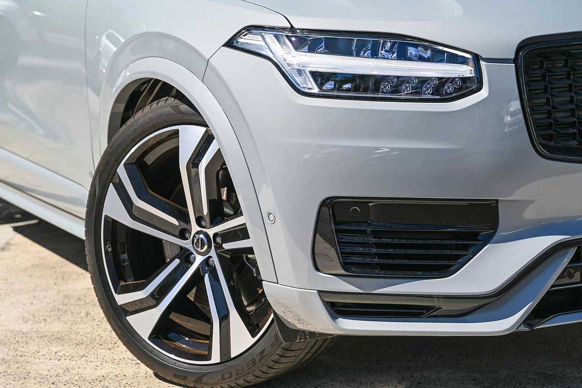 2024 Volvo XC90 Ultra T8 Plug-In Hybrid
