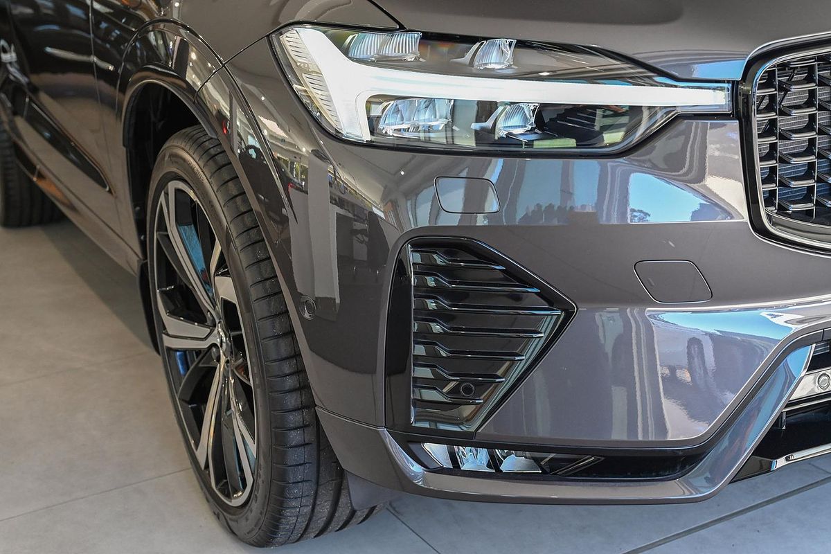 2023 Volvo XC60 Ultimate B6 Dark