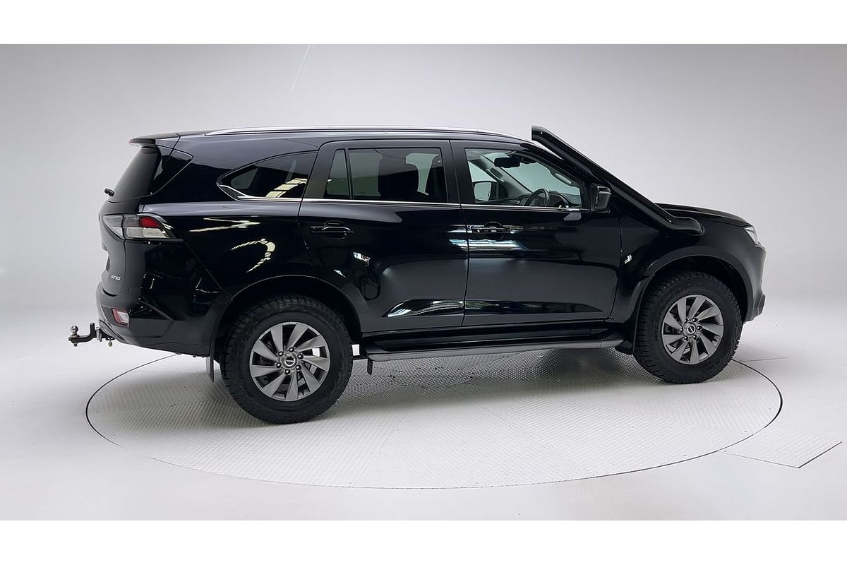 2022 Isuzu MU-X LS-U