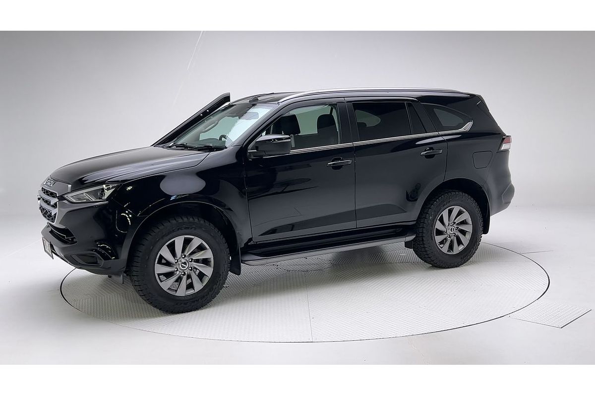 2022 Isuzu MU-X LS-U