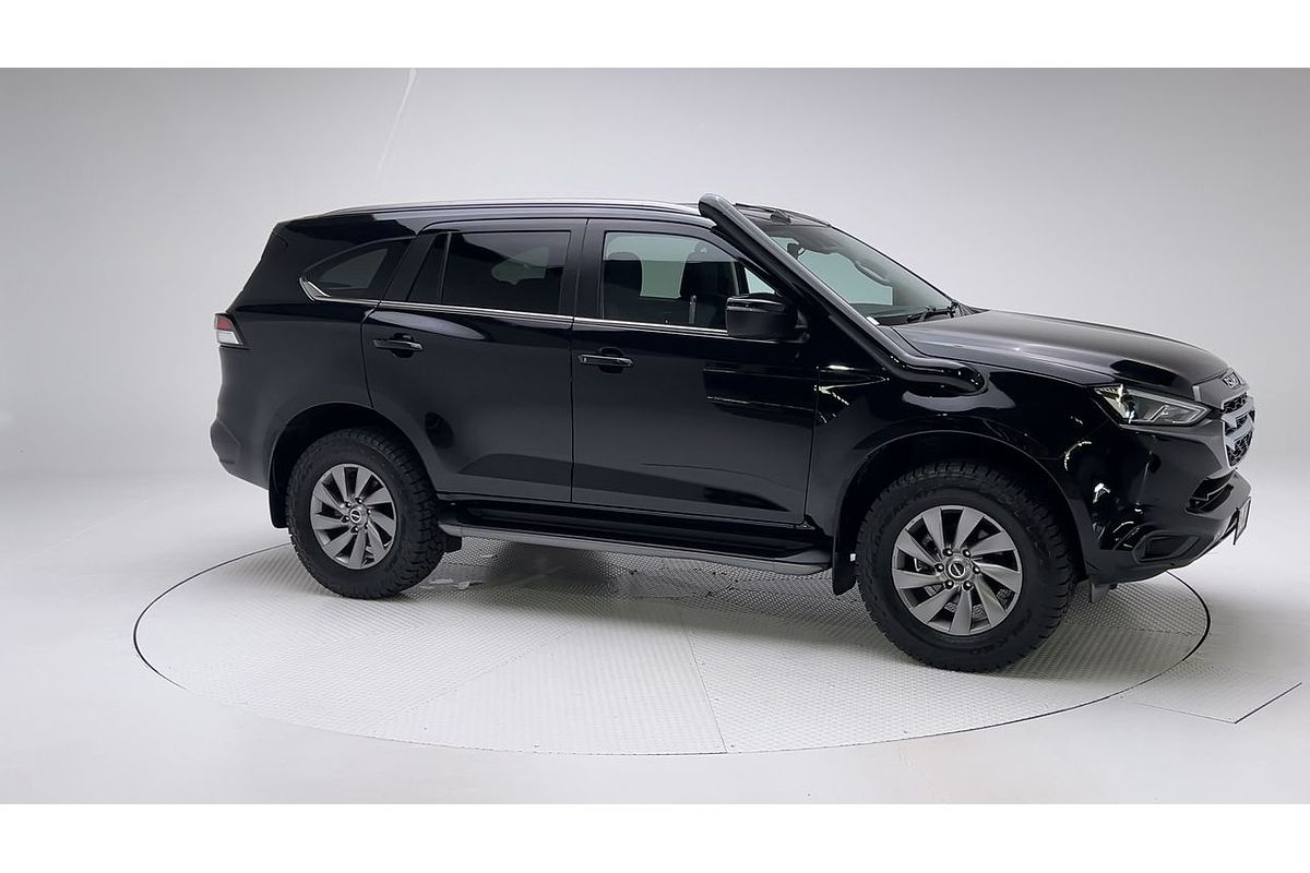 2022 Isuzu MU-X LS-U