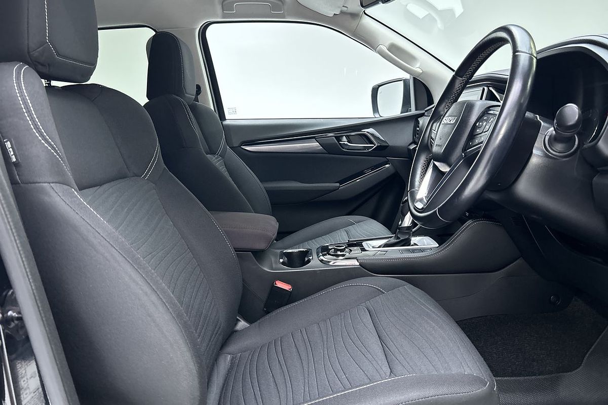 2022 Isuzu MU-X LS-U
