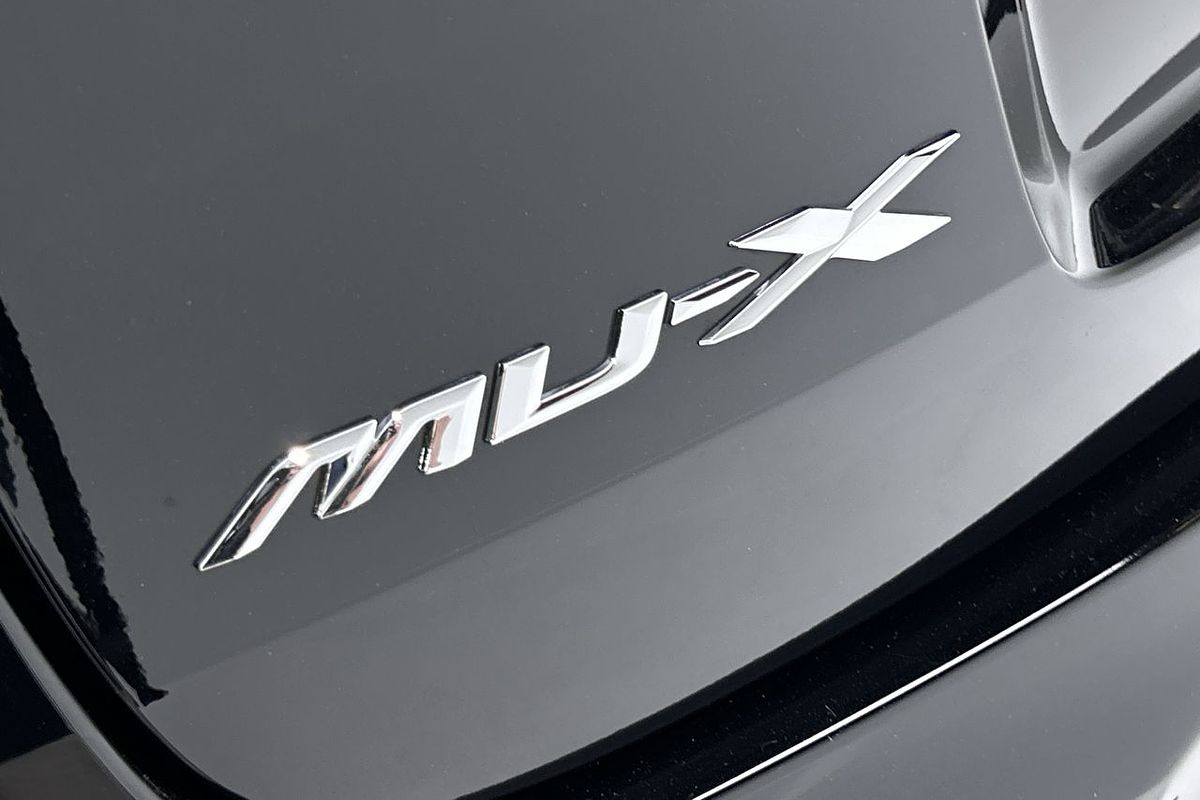 2022 Isuzu MU-X LS-U