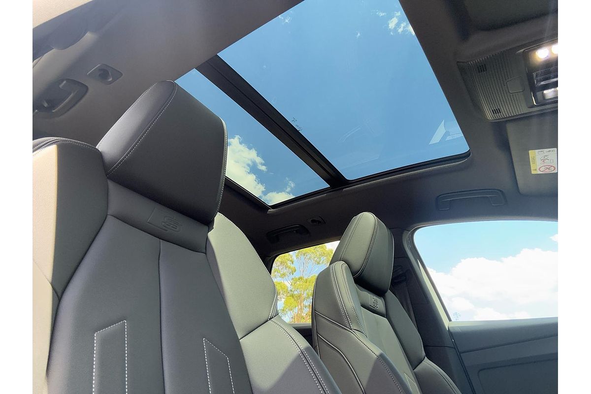 2024 Audi Q4 e-tron 55 F4