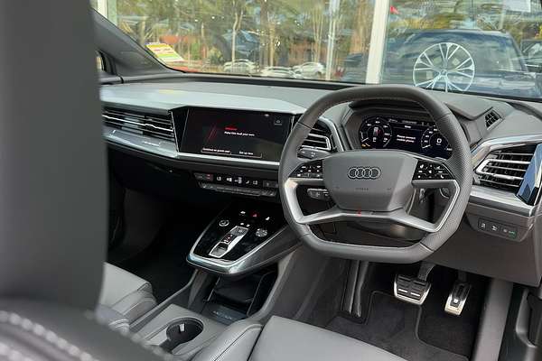 2024 Audi Q4 e-tron 55 F4