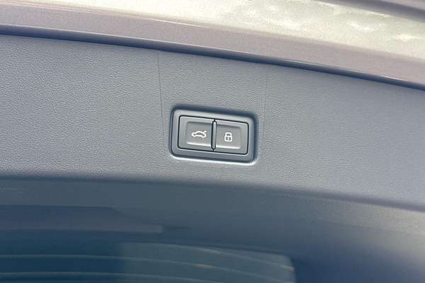 2024 Audi Q4 e-tron 55 F4