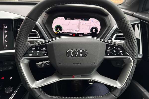 2024 Audi Q4 e-tron 55 F4