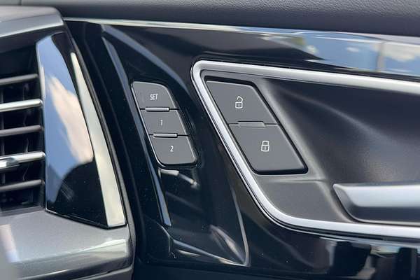 2024 Audi Q4 e-tron 55 F4