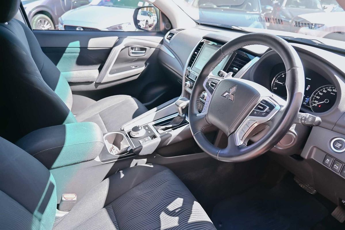 2022 Mitsubishi Pajero Sport GLX QF