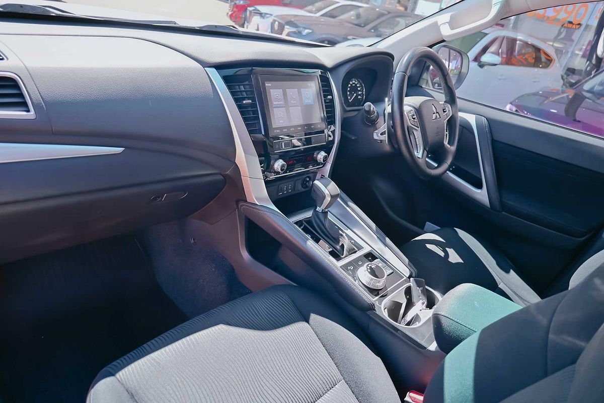 2022 Mitsubishi Pajero Sport GLX QF