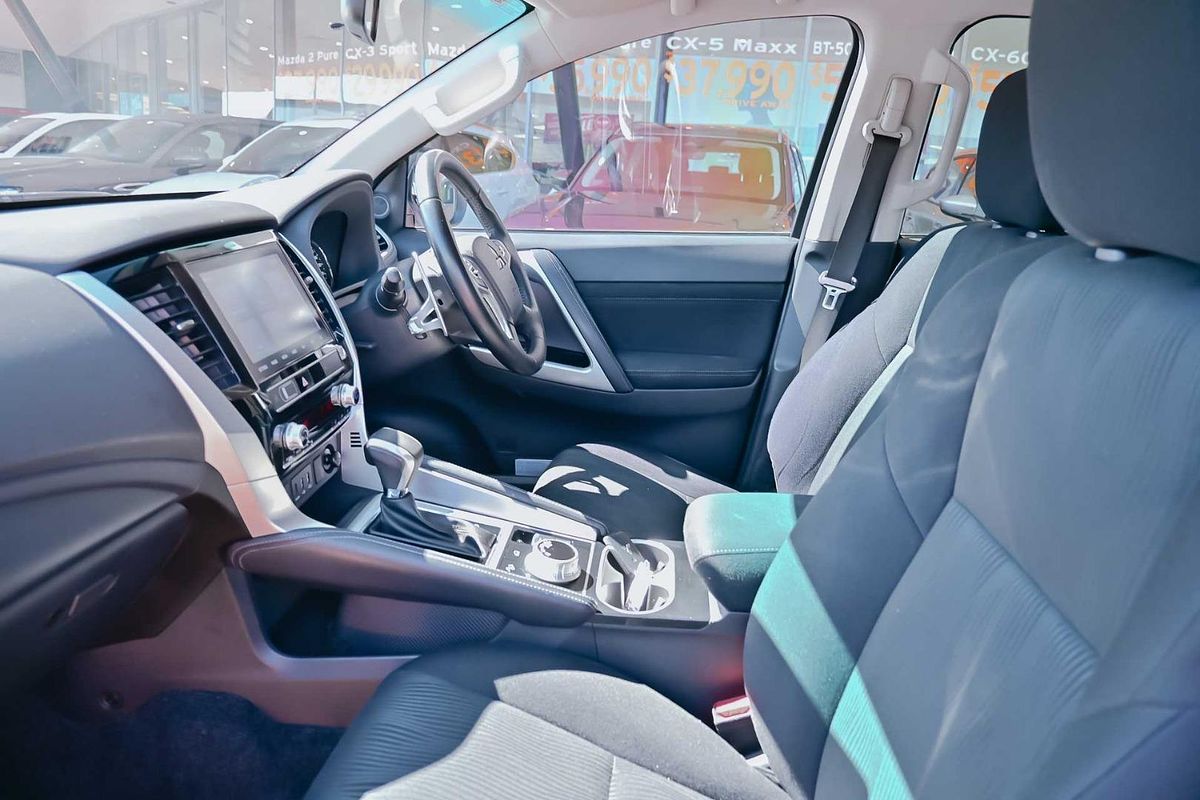 2022 Mitsubishi Pajero Sport GLX QF