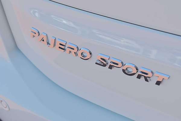 2022 Mitsubishi Pajero Sport GLX QF