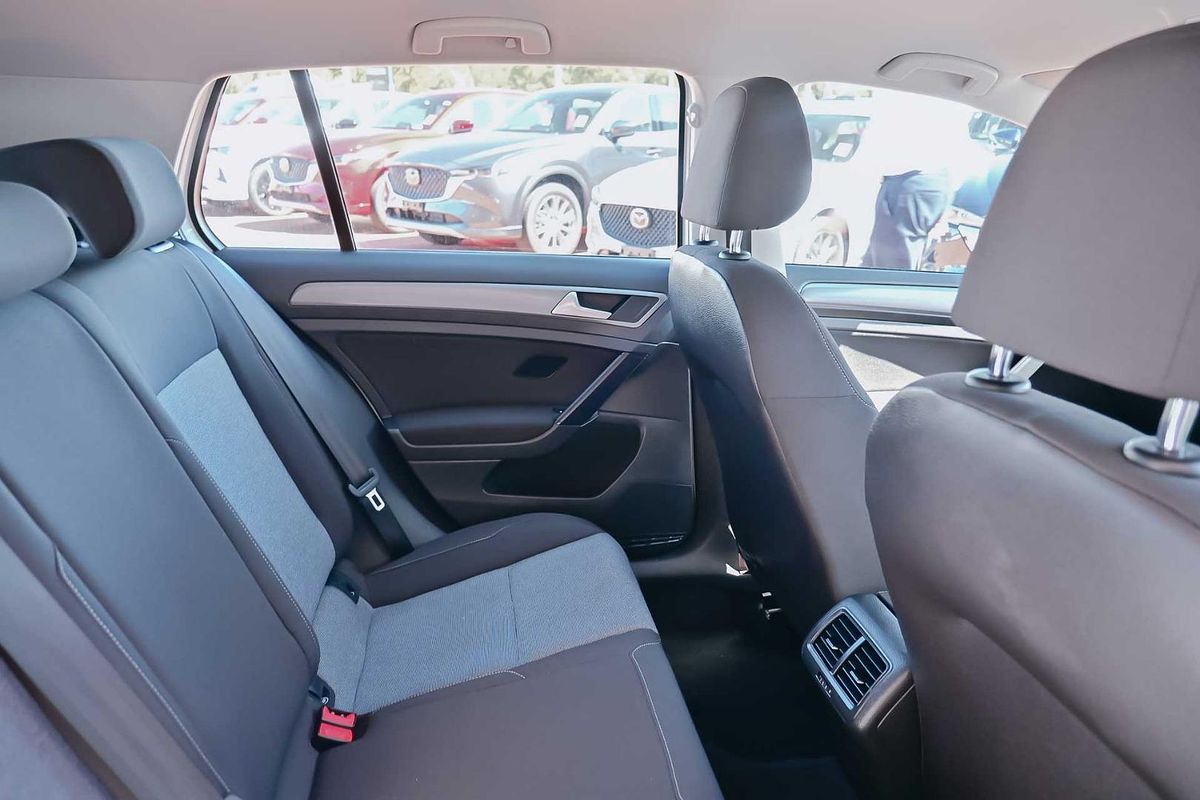 2016 Volkswagen Golf 92TSI Trendline 7