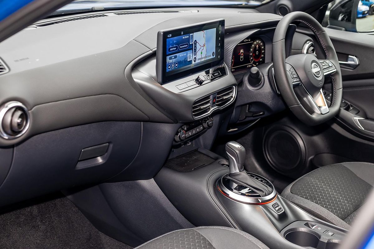 2024 Nissan JUKE ST-L F16