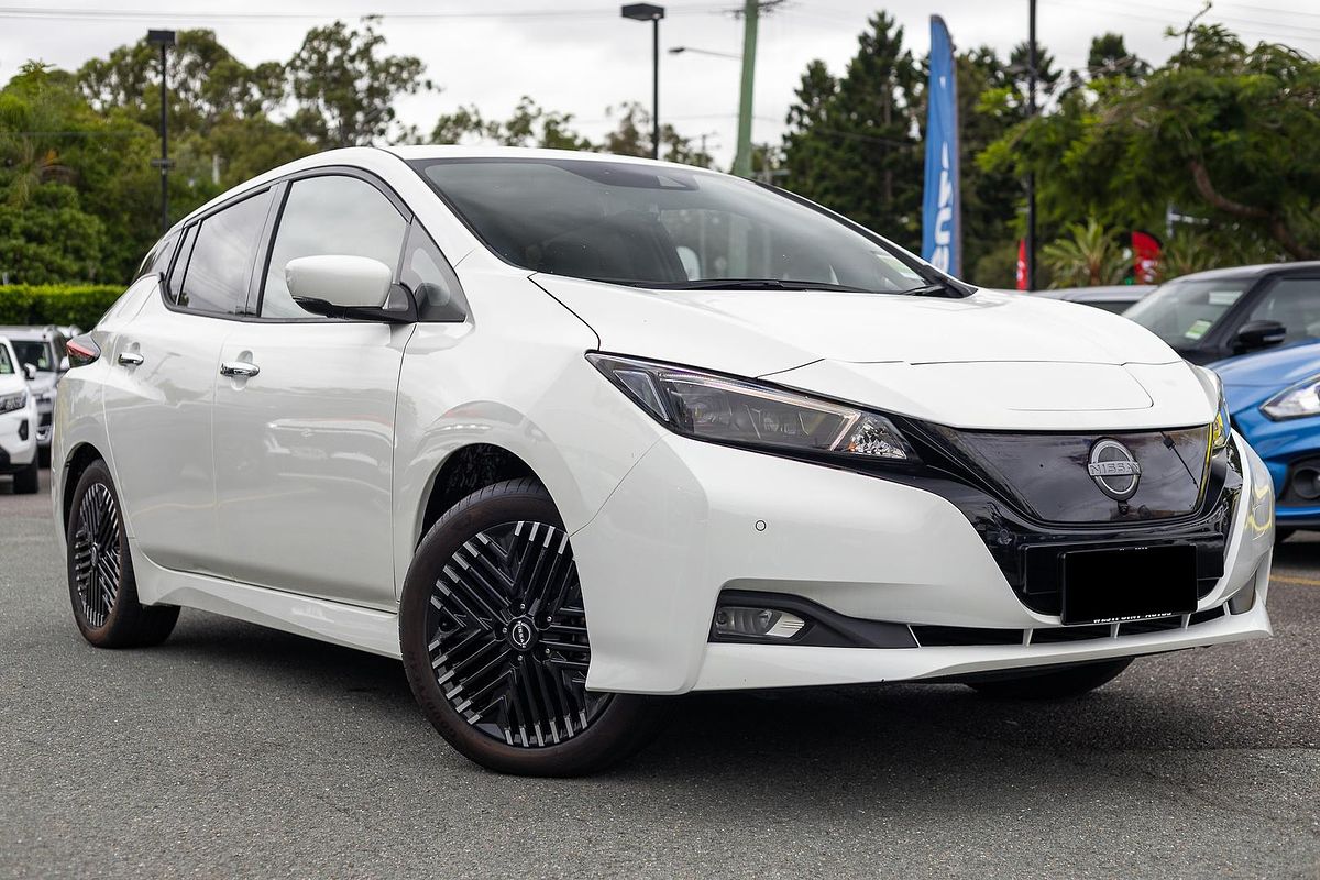 2023 Nissan LEAF ZE1