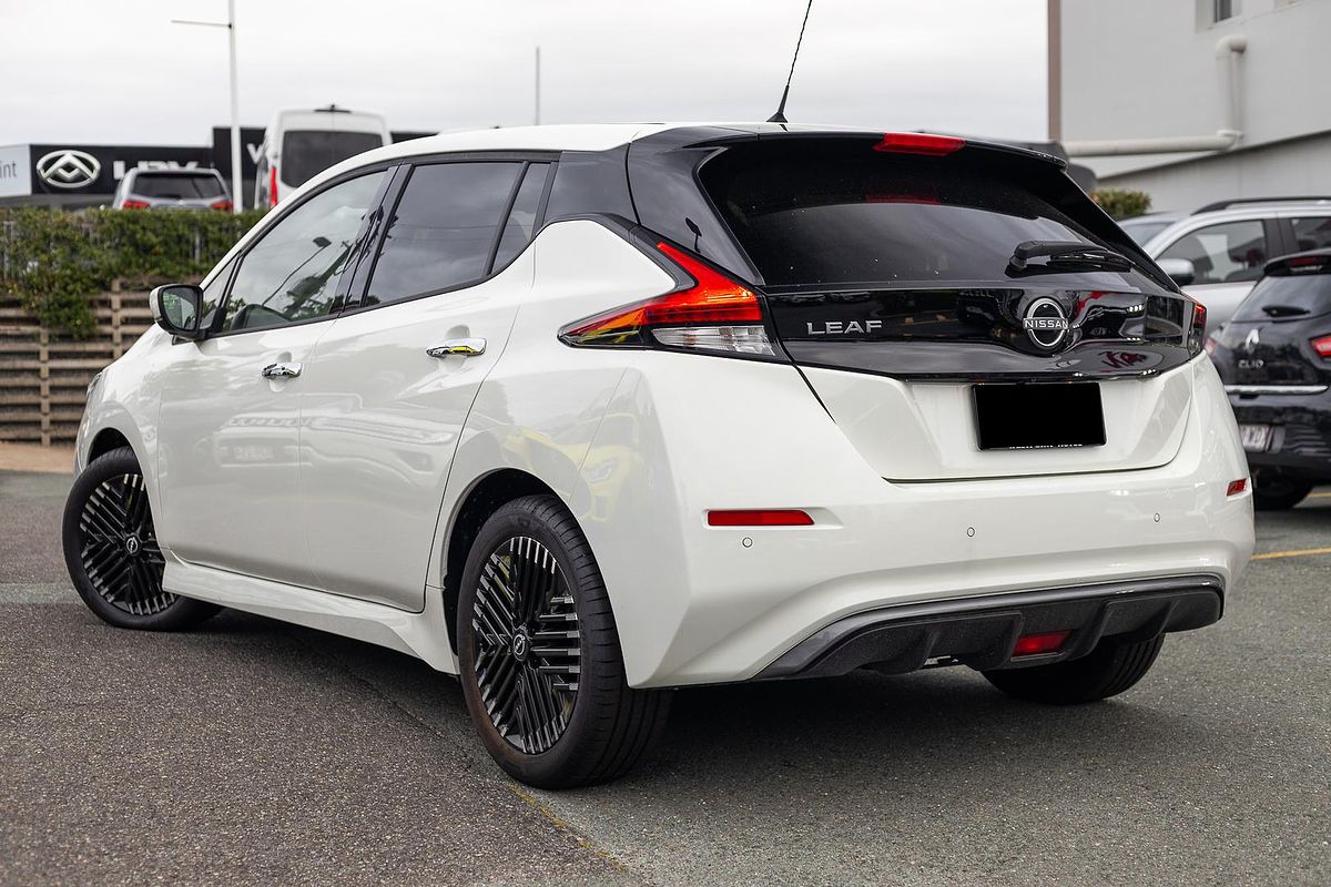 2023 Nissan LEAF ZE1