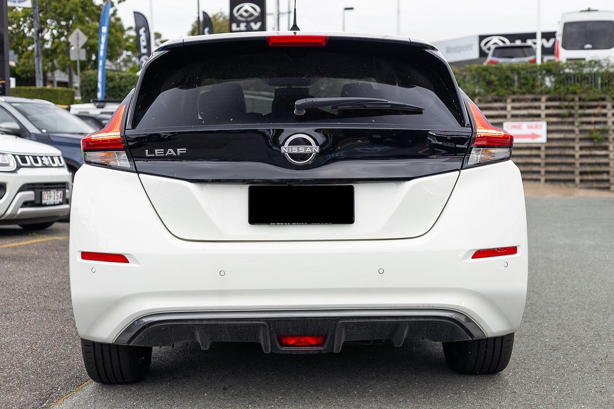 2023 Nissan LEAF ZE1