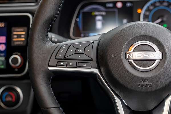 2023 Nissan LEAF ZE1